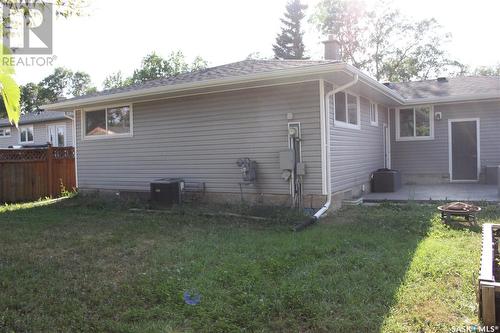 522 Upland Drive, Regina, SK - Outdoor