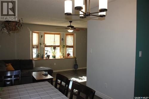 522 Upland Drive, Regina, SK - Indoor Photo Showing Dining Room