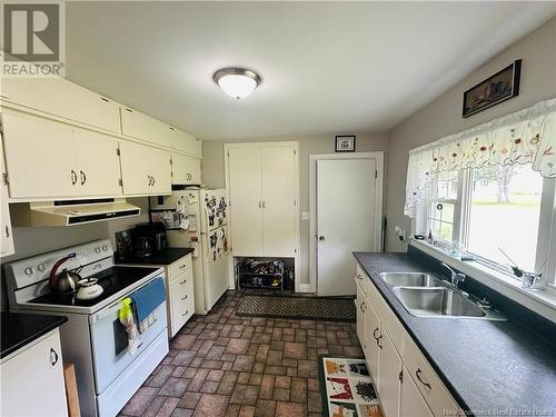 10240 105 Route, Beechwood, NB - Indoor Photo Showing Kitchen With Double Sink