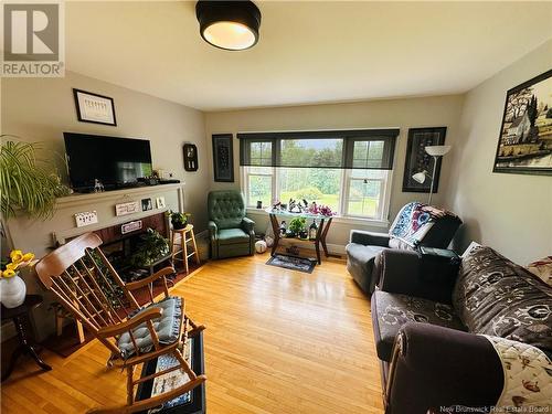 10240 105 Route, Beechwood, NB - Indoor Photo Showing Living Room