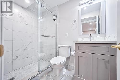 132 Hilts Drive, Richmond Hill, ON - Indoor Photo Showing Bathroom