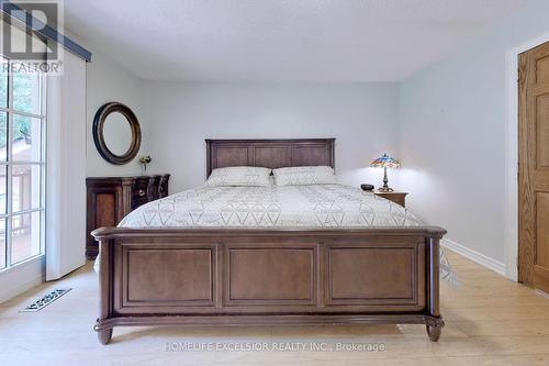 550 Mount Albert Road, East Gwillimbury, ON - Indoor Photo Showing Bedroom