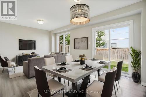 10 - 90 Sovereign'S Gate, Barrie (Innis-Shore), ON - Indoor Photo Showing Dining Room