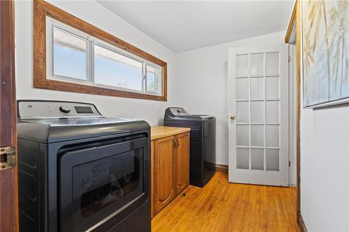 2848 Teresa Drive, Fort Erie, ON - Indoor Photo Showing Laundry Room