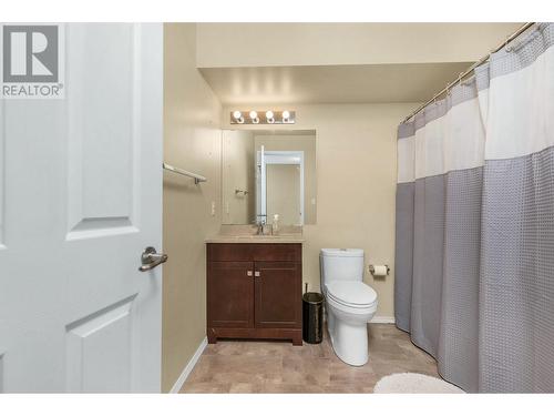 1001 30 Avenue Unit# 29, Vernon, BC - Indoor Photo Showing Bathroom