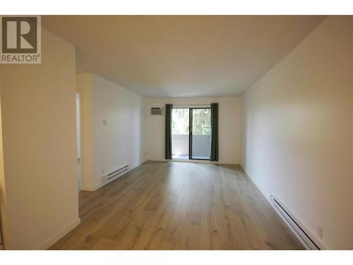 150 Skaha Place Unit# 402, Penticton, BC - Indoor Photo Showing Other Room