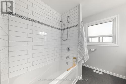 1 Seneca Road, Peterborough (Northcrest), ON - Indoor Photo Showing Bathroom