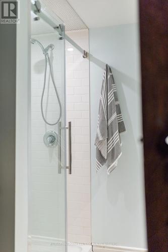 1 Seneca Road, Peterborough (Northcrest), ON - Indoor Photo Showing Bathroom