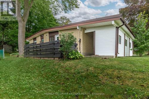 1 Seneca Road, Peterborough (Northcrest), ON - Outdoor