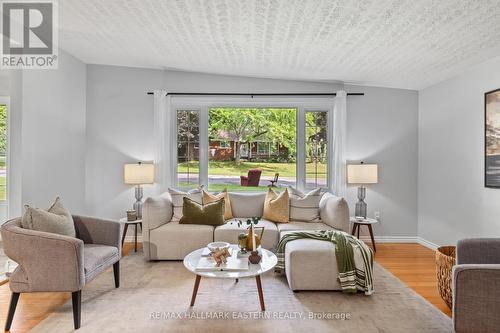 1 Seneca Road, Peterborough (Northcrest), ON - Indoor Photo Showing Living Room