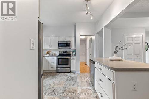 1 Seneca Road, Peterborough (Northcrest), ON - Indoor Photo Showing Kitchen