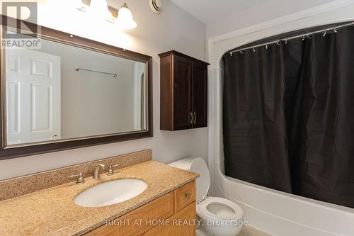 4 Champlain Boulevard, Kawartha Lakes (Lindsay), ON - Indoor Photo Showing Bathroom