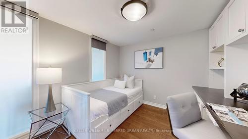 302 - 280 Donlands Avenue, Toronto (Danforth Village-East York), ON - Indoor Photo Showing Bedroom