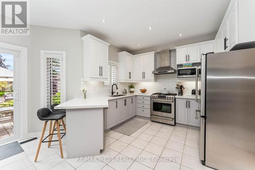 131 Cherokee Drive, Vaughan, ON - Indoor Photo Showing Kitchen