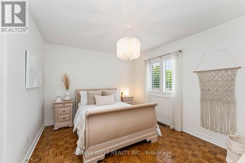 131 Cherokee Drive, Vaughan, ON - Indoor Photo Showing Bedroom