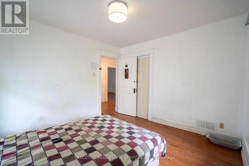 4965 Jepson Street N, Niagara Falls, ON - Indoor Photo Showing Bedroom