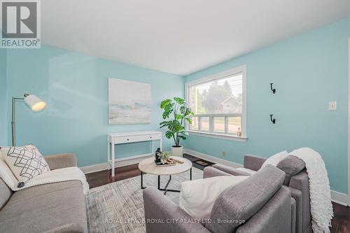 10 Rosewood Avenue, Guelph (Onward Willow), ON - Indoor Photo Showing Living Room