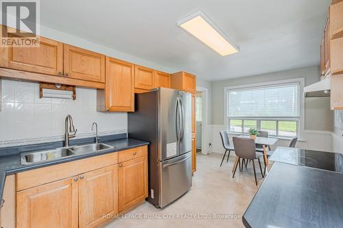 10 Rosewood Avenue, Guelph (Onward Willow), ON - Indoor Photo Showing Kitchen With Double Sink