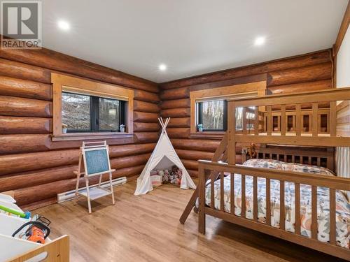 92 Lynx Lane, Whitehorse North, YT - Indoor Photo Showing Bedroom