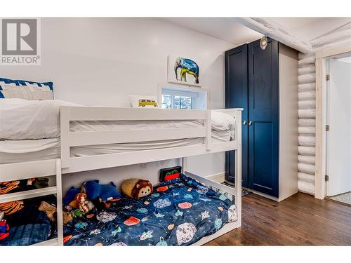 5555 Stubbs Road, Lake Country, BC - Indoor Photo Showing Bedroom