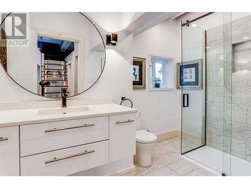 5555 Stubbs Road, Lake Country, BC - Indoor Photo Showing Bathroom