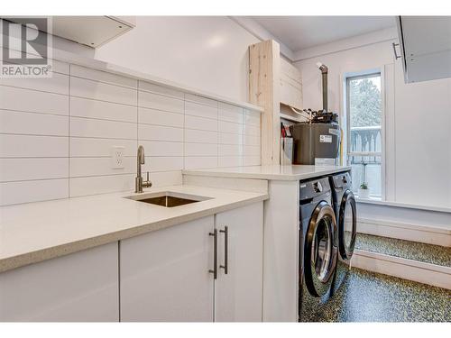 5555 Stubbs Road, Lake Country, BC - Indoor Photo Showing Laundry Room