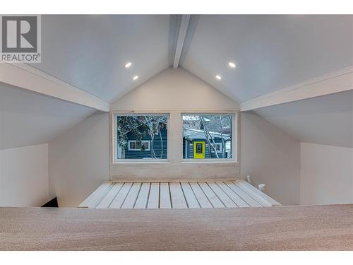 5555 Stubbs Road, Lake Country, BC - Indoor Photo Showing Bedroom