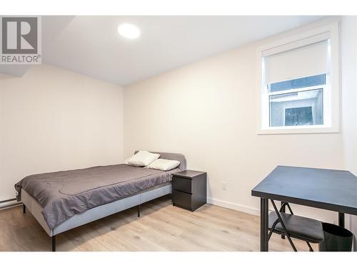 685 Boynton Place Unit# 33, Kelowna, BC - Indoor Photo Showing Bedroom