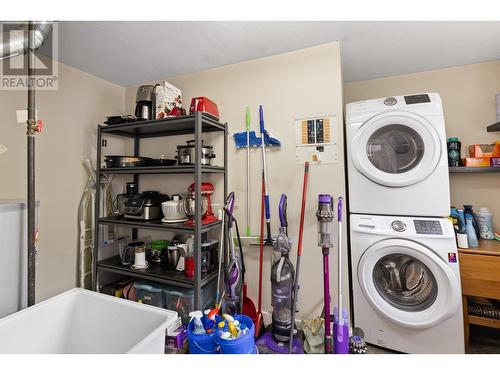 1101 Cameron Avenue Unit# 1, Kelowna, BC - Indoor Photo Showing Laundry Room