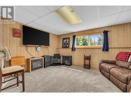 10736 Pinecrest Road, Vernon, BC - Indoor With Fireplace