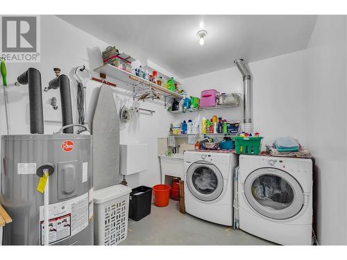 10736 Pinecrest Road, Vernon, BC - Indoor Photo Showing Laundry Room