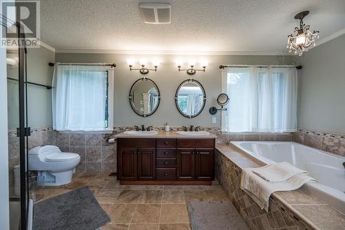 12345 N Kelly Road, Prince George, BC - Indoor Photo Showing Bathroom