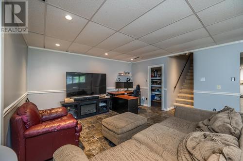 12345 N Kelly Road, Prince George, BC - Indoor Photo Showing Living Room