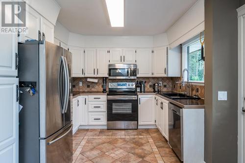 12345 N Kelly Road, Prince George, BC - Indoor Photo Showing Kitchen