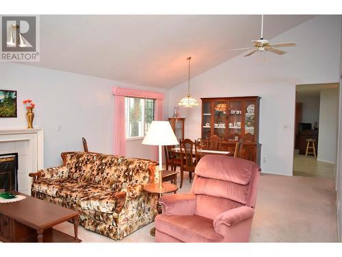 1400 14 Avenue Unit# 1, Vernon, BC - Indoor Photo Showing Living Room With Fireplace