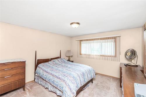 14 Calvert Avenue, Hamilton, ON - Indoor Photo Showing Bedroom