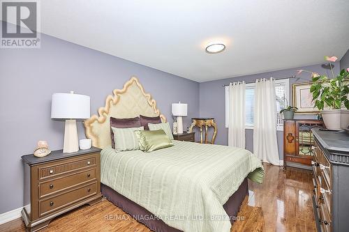 114 Wallace Avenue S, Welland, ON - Indoor Photo Showing Bedroom