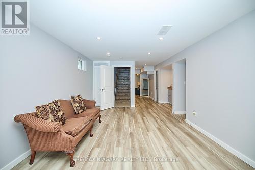 114 Wallace Avenue S, Welland, ON - Indoor Photo Showing Other Room