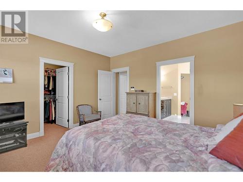 1625 Merlot Drive, West Kelowna, BC - Indoor Photo Showing Bedroom