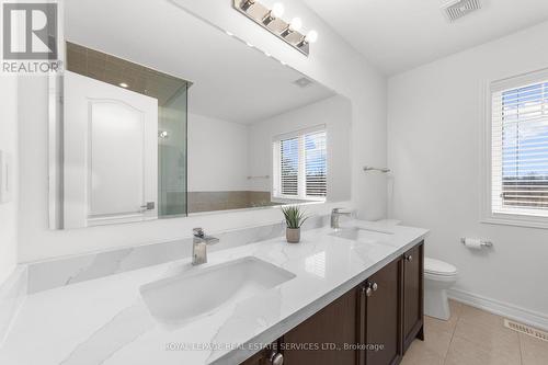 3895 Leonardo Street, Burlington (Alton), ON - Indoor Photo Showing Bathroom