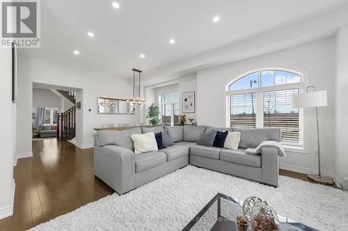 3895 Leonardo Street, Burlington (Alton), ON - Indoor Photo Showing Living Room