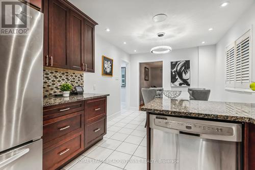 3908 Densbury Drive, Mississauga (Lisgar), ON - Indoor Photo Showing Kitchen