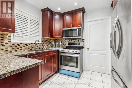 3908 Densbury Drive, Mississauga (Lisgar), ON - Indoor Photo Showing Kitchen