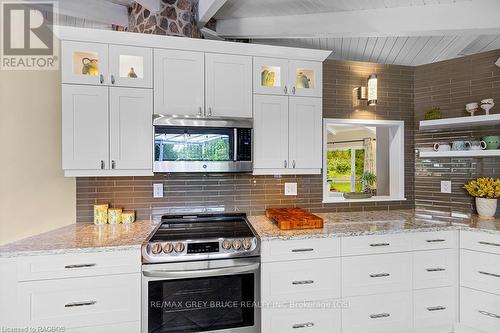 15 Isthmus Bay Road, Northern Bruce Peninsula, ON - Indoor Photo Showing Kitchen