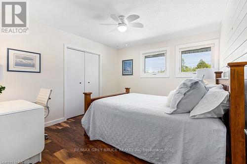 15 Isthmus Bay Road, Northern Bruce Peninsula, ON - Indoor Photo Showing Bedroom