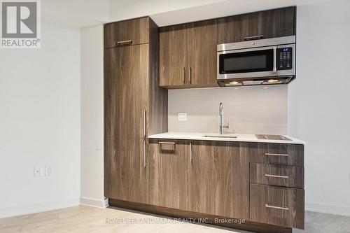 301W - 27 Bathurst Street, Toronto (Waterfront Communities), ON - Indoor Photo Showing Kitchen