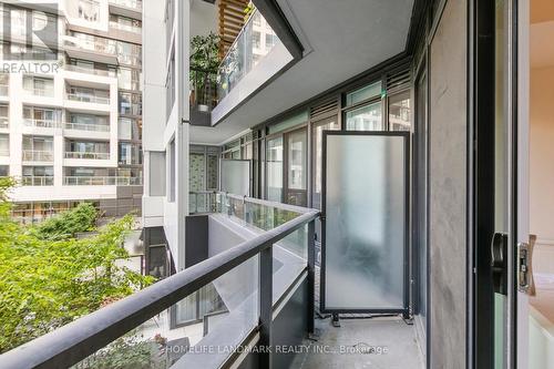 301W - 27 Bathurst Street, Toronto (Waterfront Communities), ON - Outdoor With Balcony With Exterior