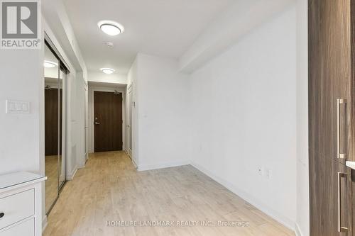 301W - 27 Bathurst Street, Toronto (Waterfront Communities), ON - Indoor Photo Showing Other Room