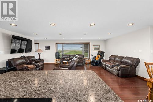 Thul Acreage, Marquis Rm No. 191, SK - Indoor