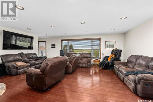 Thul Acreage, Marquis Rm No. 191, SK - Indoor Photo Showing Living Room